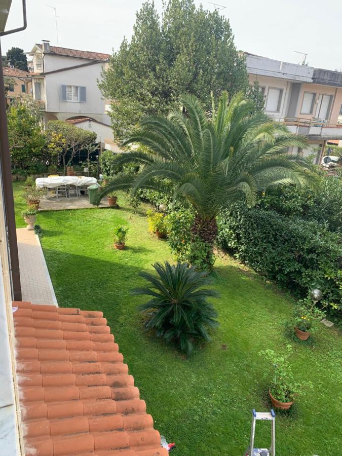 La Casa Di Vale Lägenhet Marina di Massa Exteriör bild